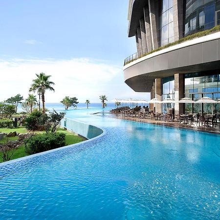 Parnas Hotel Jeju Seogwipo Ngoại thất bức ảnh Infinity pool at the Westin Chosun, Haeundae, Busan, South Korea