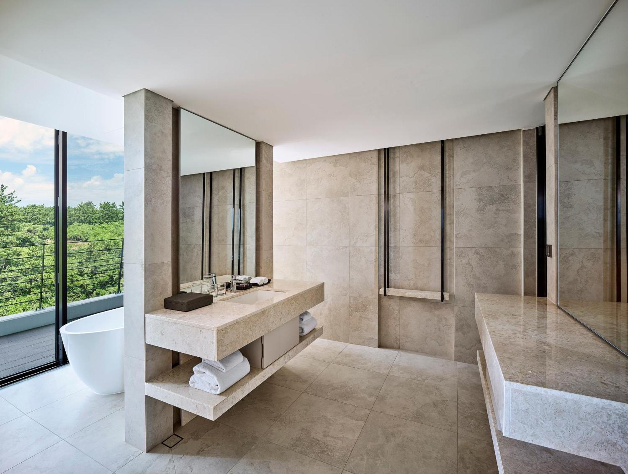 Parnas Hotel Jeju Seogwipo Ngoại thất bức ảnh Bathroom